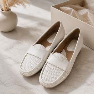 Boston Design Studio Women's White Perforated Round Toe Driving Loafers Size 7M